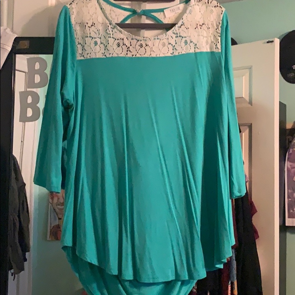 Lace swoop back top